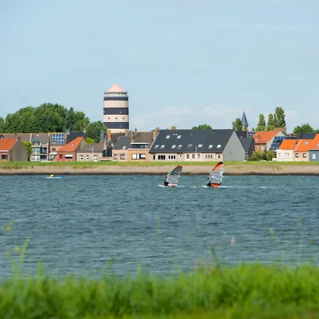 Astrid 704 With Balcony By Interhome Daire